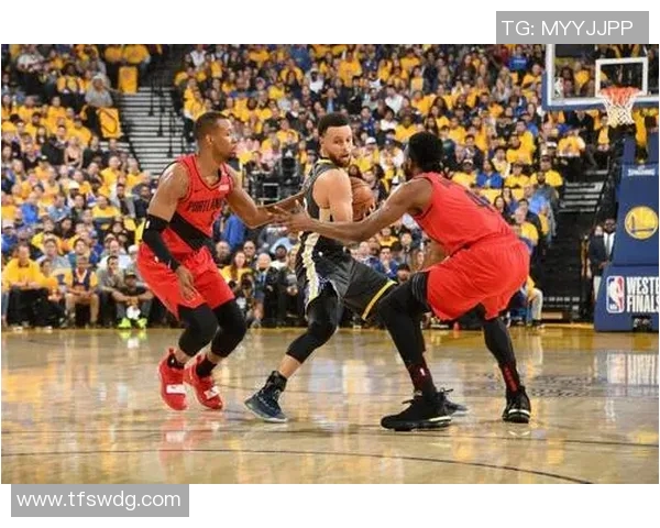 深圳篮球队包夹战术分析与成效评估探讨 深圳篮球队包夹战术分析与成效评估探讨