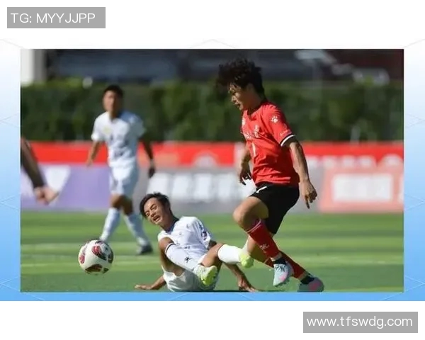 重返绿茵场的传奇之路足球明星的荣耀与梦想再起航